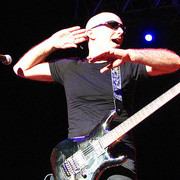 吉他大师之 - joe satriani