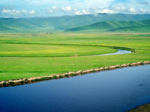 蓝色的蒙古大草原.（小提琴 马头琴）