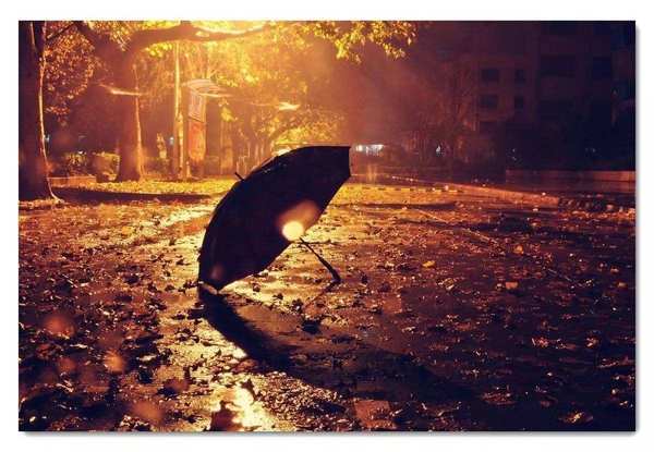 傘が泣