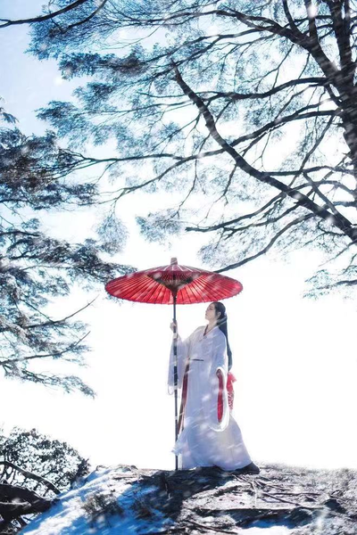 夏日初雪 