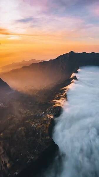 Serenity (Epic Inspirational Orchestral Music)